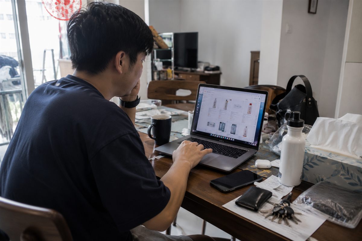 A Singapore online store owner answering product questions on WhatsApp and Instagram
